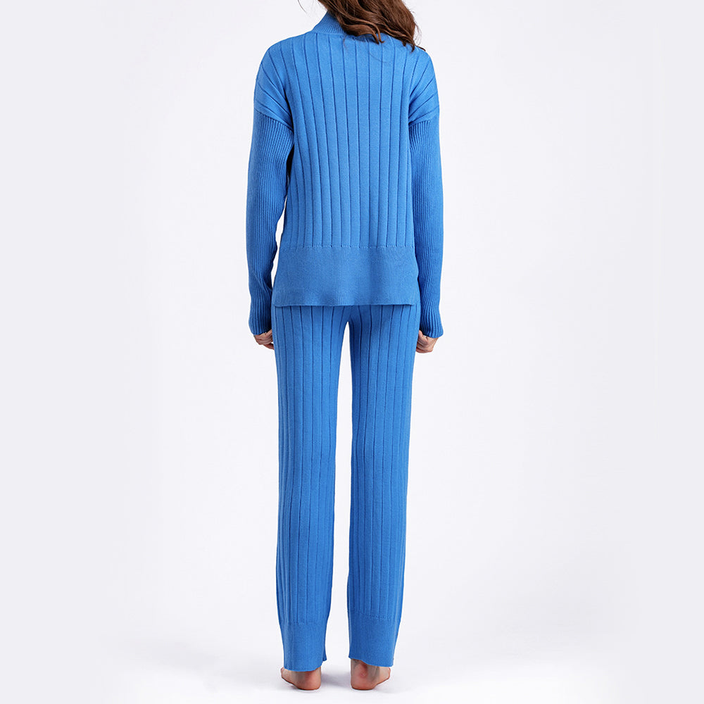 Women's Knitted Two-Piece Set - Turtleneck Sweater & Trousers - Ribbed Knit - Relaxed Fit