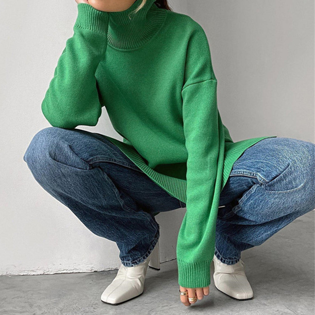 Women's high-neck sweater with long sleeves