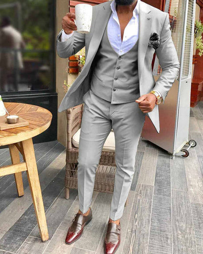 Men's Classic Fit Suit - Comfortable Formal Wear for Men