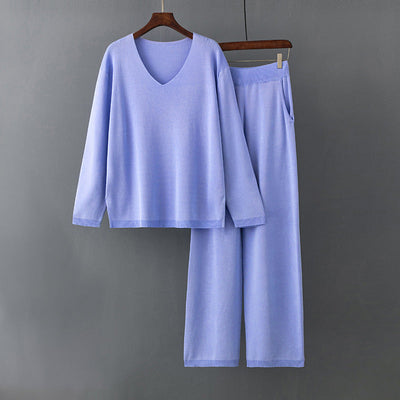 Women's Lounge Set - V-Neck Long Sleeve Top - Wide-Leg Trousers with Pockets