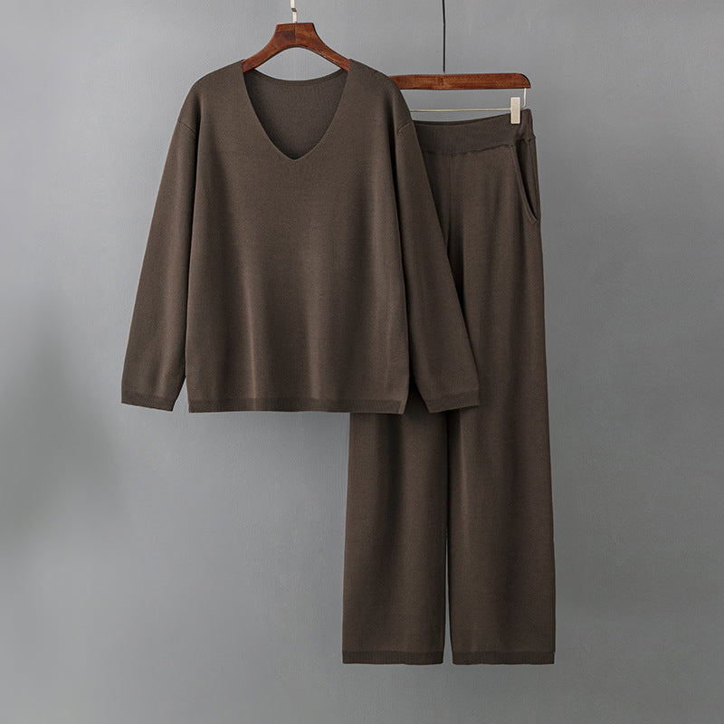 Women's Lounge Set - V-Neck Long Sleeve Top - Wide-Leg Trousers with Pockets