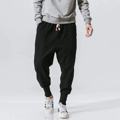 Men's loose-fit streetwear pants with elastic waistband