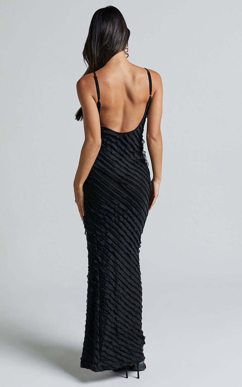 Women’s Maxi Dress – Slim Fit – Textured Fabric – V-Neck – Strappy Evening Wear