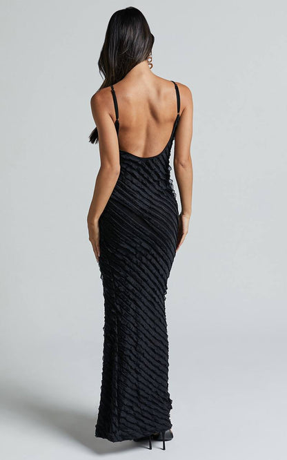 Women’s Maxi Dress – Slim Fit – Textured Fabric – V-Neck – Strappy Evening Wear