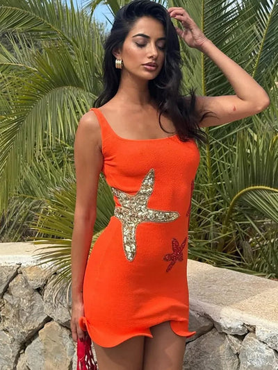 Women’s Mini Dress – Slim Fit – Sleeveless Scoop Neck – Embellished – Wavy Hem – Evening Wear