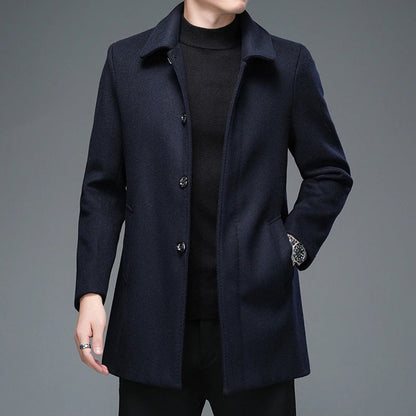 Cozy mid-length jacket for men