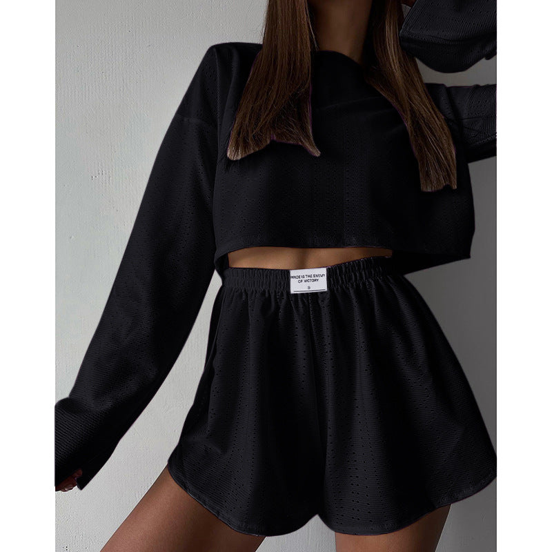 Stylish women’s loose pullover tops and shorts set