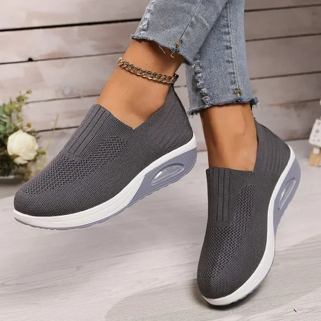Women’s Slip-On Sneakers – Breathable Mesh – Cushioned Sole – Lightweight Fit