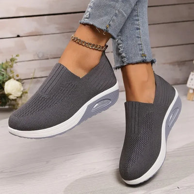 Women’s Slip-On Sneakers – Breathable Mesh – Cushioned Sole – Lightweight Fit