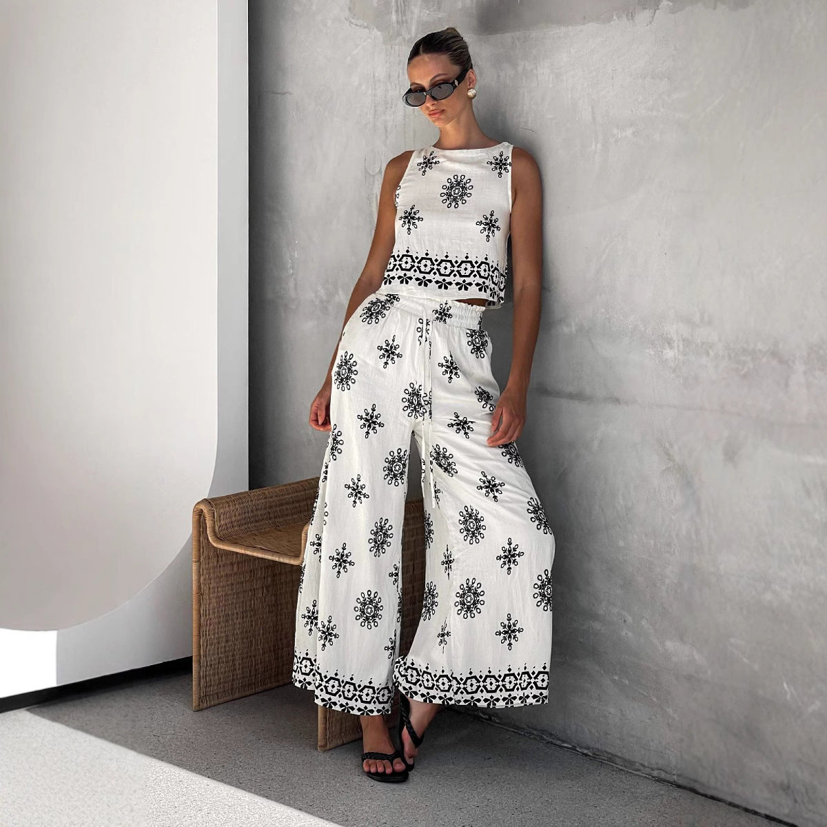 Women’s Matching Set – Embroidered Sleeveless Crop Top & High-Waist Wide-Leg Trousers