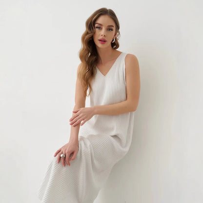 Women’s Maxi Dress – Lightweight Pleated – V-Neck – Relaxed Fit – Spaghetti Straps