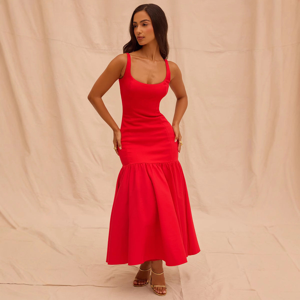 Women’s Evening Dress – Satin Finish – Fitted Flare Silhouette – Sleeveless Scoop Neck – Midi Length