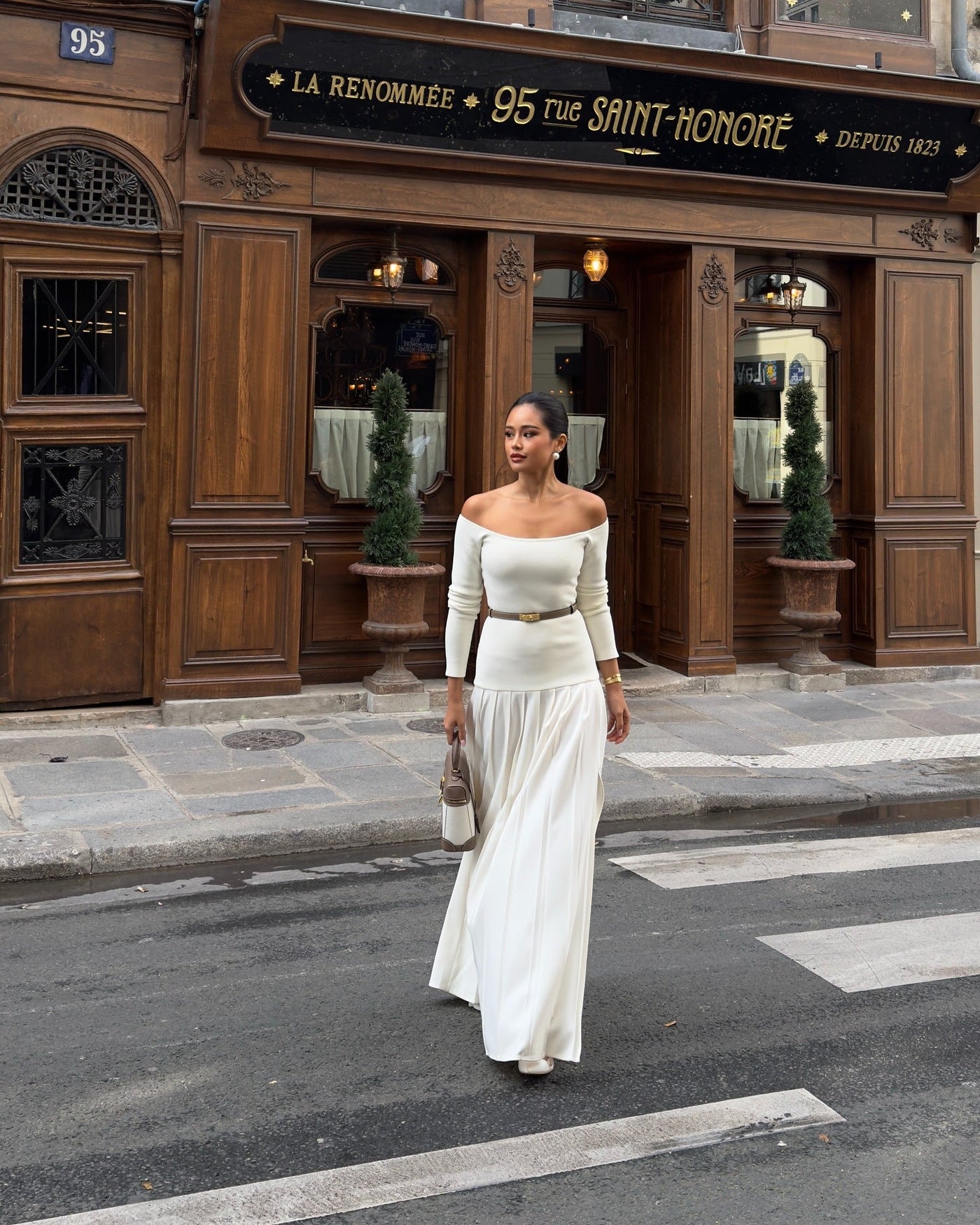 Women’s Off-Shoulder Dress – Fitted Bodice – Long Sleeve – Pleated Full-Length Skirt