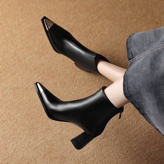 Women’s Ankle Boots – Polished Leather – Pointed Toe – Block Heel – Zip – Metallic Cap