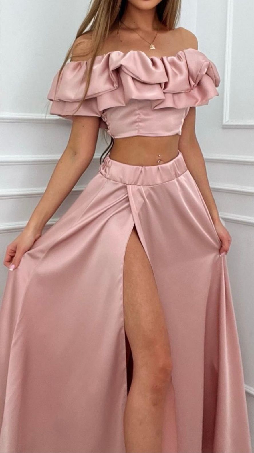 Women’s Two-Piece Set – Off-Shoulder Ruffle Crop Top – High-Waist Slit Maxi Skirt