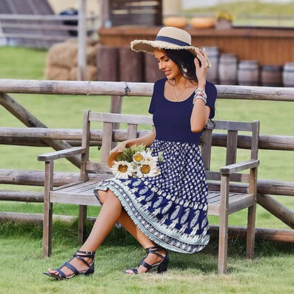 Women’s Dress – Fit and Flare – Knee Length – Patterned Skirt – Round Neck – Short Sleeve