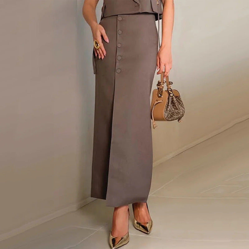 Women’s Cropped Top – Structured Fit – Sleeveless – Tailored Lapel – Elegant Style