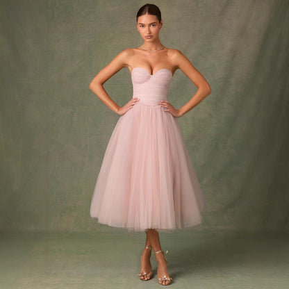 Women’s Strapless Tulle Gown – Sweetheart Neckline – Fitted Bodice – Midi A-Line