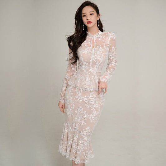 Women's Elegant Lace Dress - Long Sleeves - Vintage Floral Design