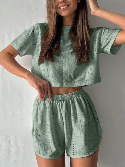 Women’s Two-Piece Set – Breathable Cotton Blend – Crop Top & Shorts – Relaxed Fit