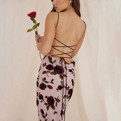 Women’s Slip Dress – Satin Feel – Slim Fit – Spaghetti Straps – Open Back – Floral Print