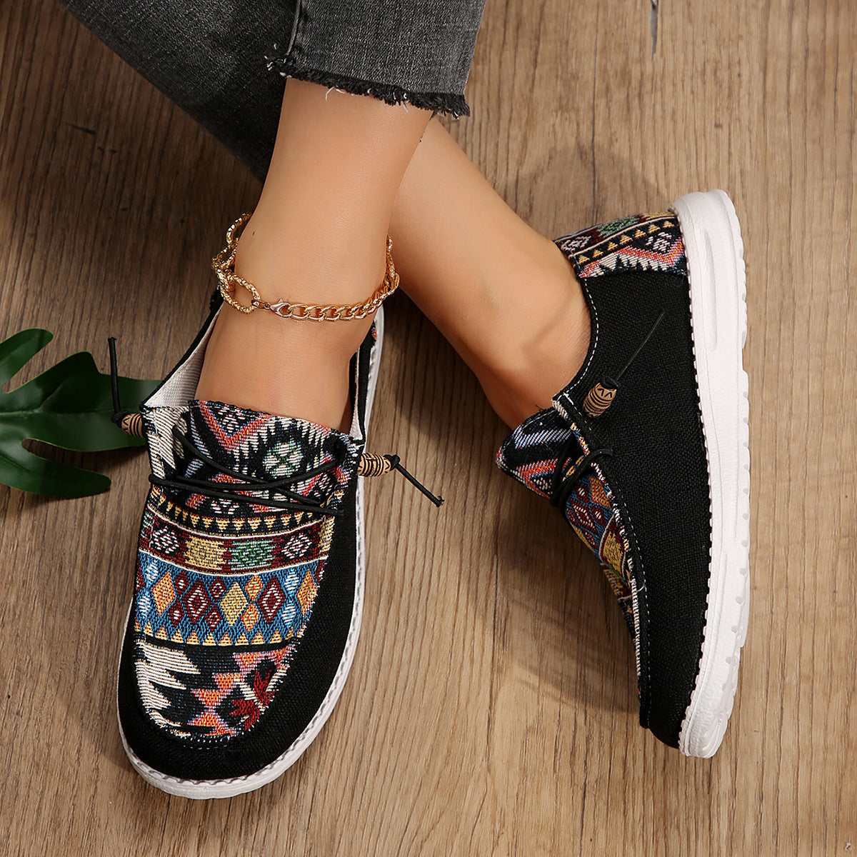 Women’s Slip-On Shoes – Woven Fabric – Floral Tapestry – Lightweight Casual Fit