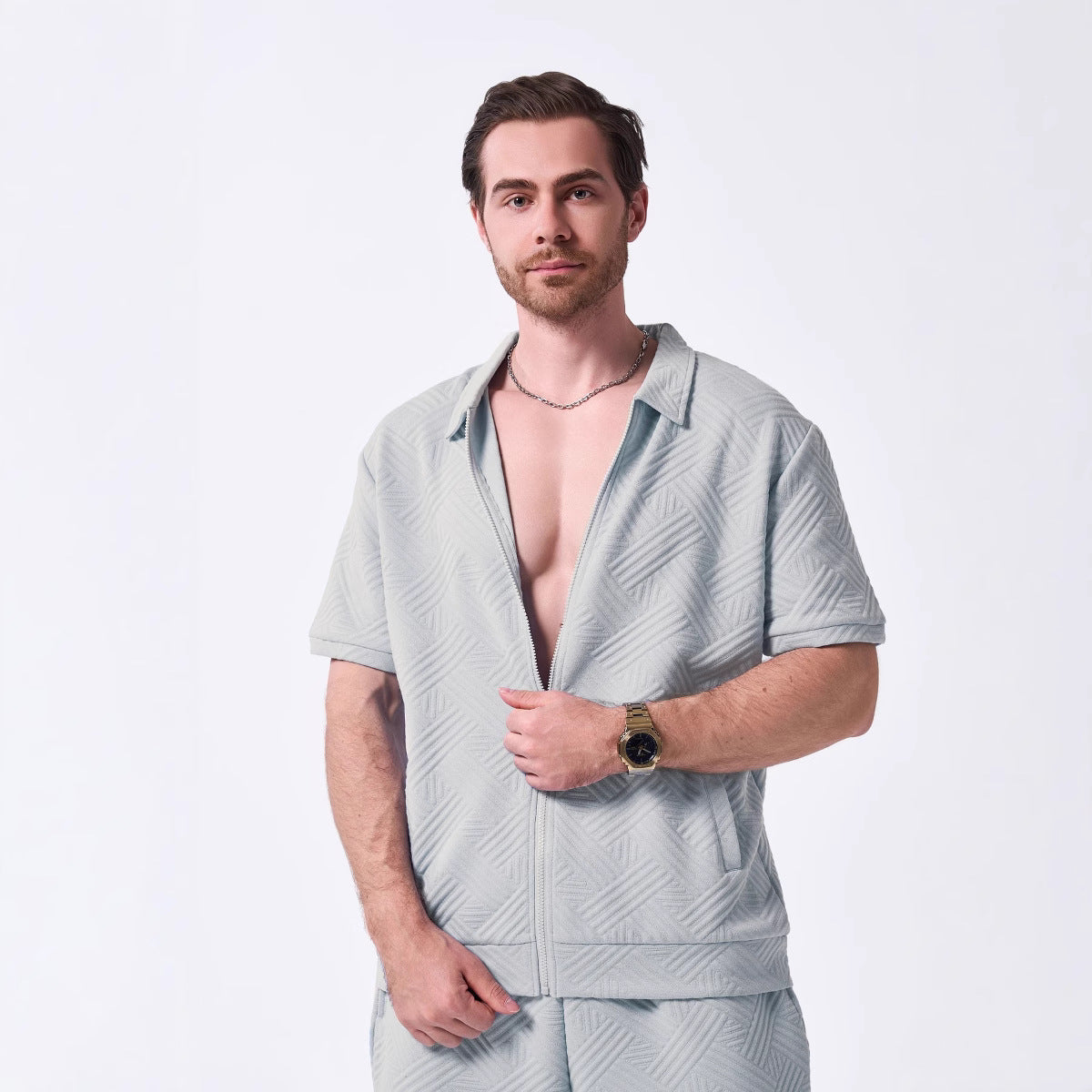 Men’s Short Sleeve Shirt – Relaxed Fit – Zip Front – Textured Cotton Blend – Geometric Pattern