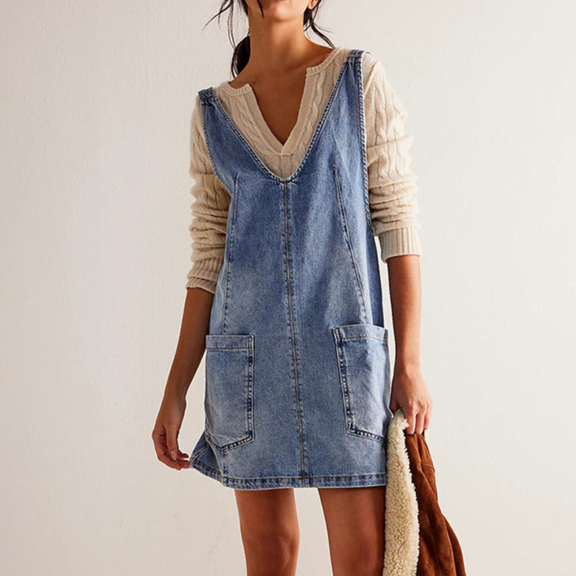 Women’s Mini Dress – Relaxed Fit – Natural Fibers – Deep V-Neck – Sleeveless – Pockets