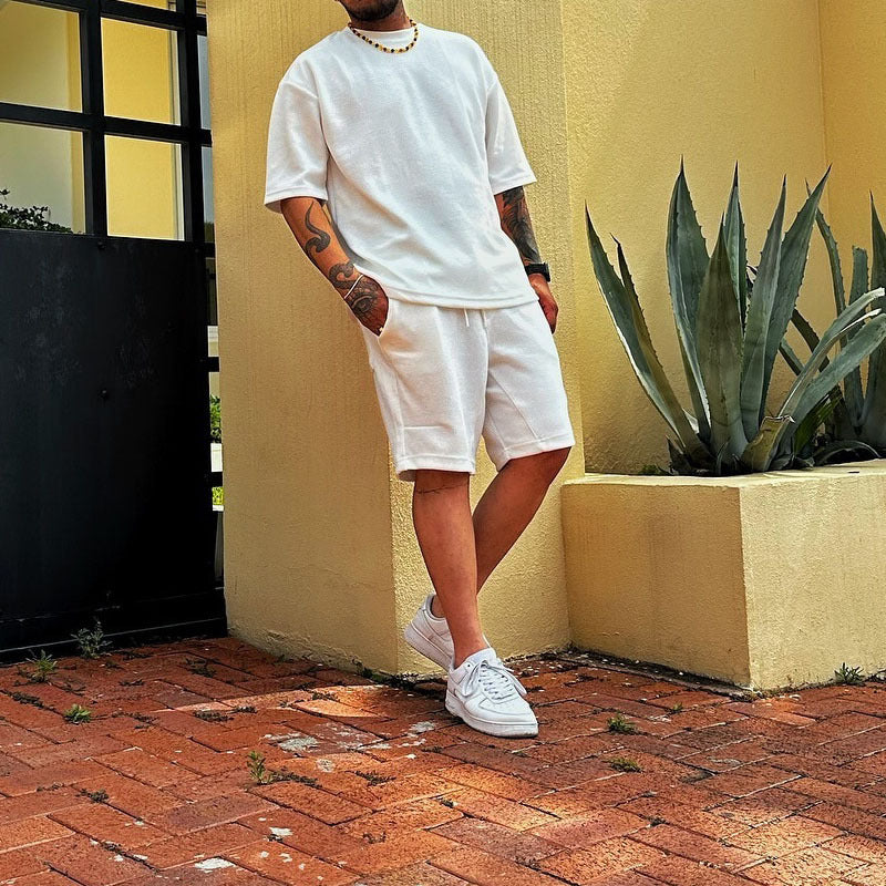 Men’s Athletic Set – Breathable – Relaxed Fit T-Shirt and Knee-Length Shorts