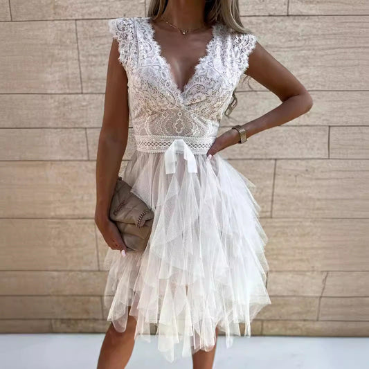 Women’s Party Dress – Lace Bodice – V-Neck Sleeveless – A-Line Tulle Skirt – Knee Length