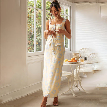 Women’s 2-Piece Set – Slim Fit Dress – Square Neck Lace Top – Printed Maxi Skirt with Slit