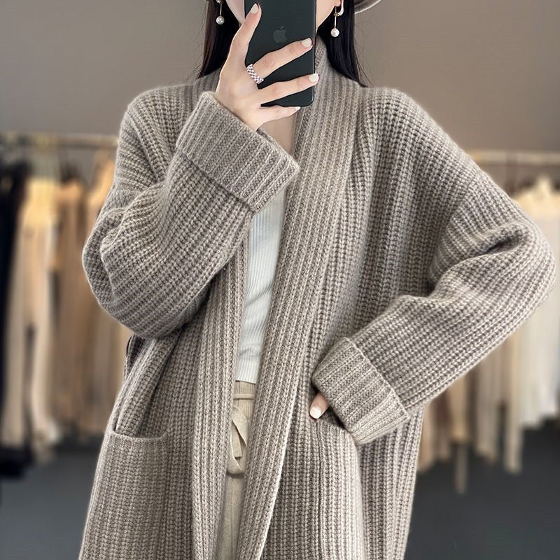 Women’s Cardigan – Oversized Fit – Thick Wool Blend – V-Neck – Ribbed – Long Sleeve – Pockets