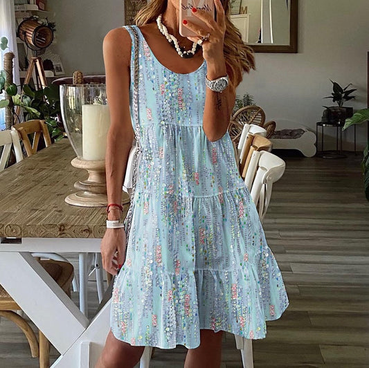 Women’s Knee-Length Dress – Relaxed Fit – Sleeveless Scoop Neck – Tiered Design – Breathable Blend