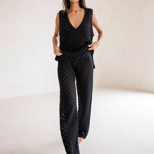 Women’s Top and Pants Set – Knit Diamond Pattern – Relaxed Fit – Deep V-Neck Sleeveless