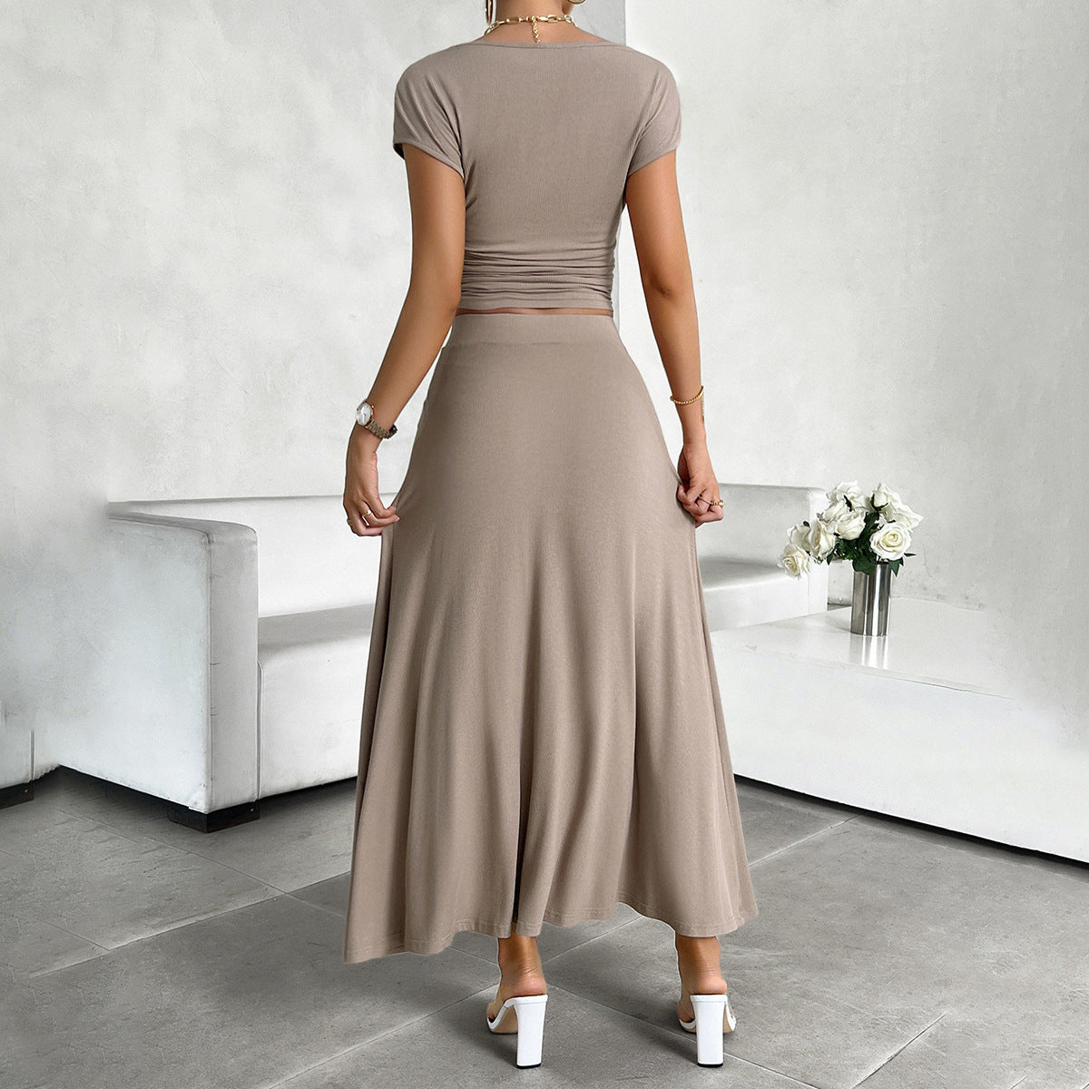 Women’s Dress Set – Slim Fit Crop Top – Ruched Waist – Full-Length Flowing Skirt