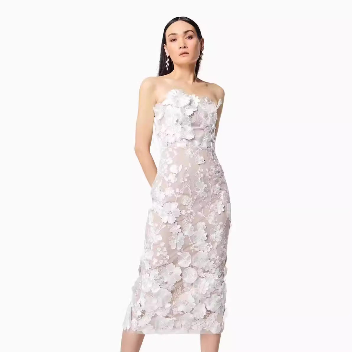 Women’s Strapless Dress – Slim Fit – 3D Floral Appliqué – Sheer Tulle – Midi Length