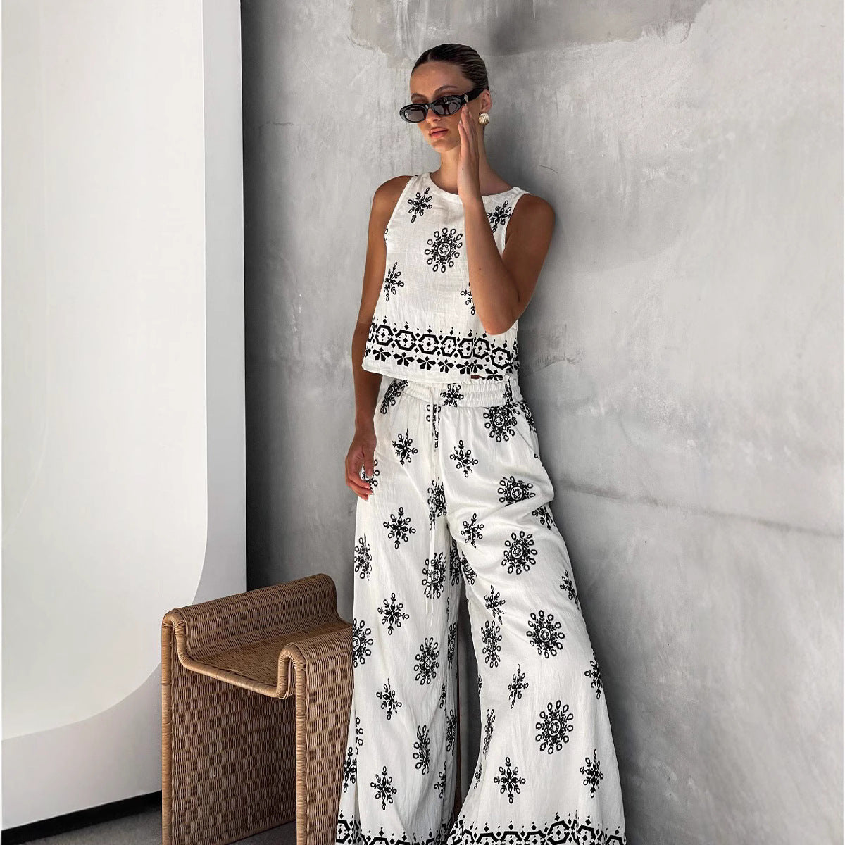 Women’s Matching Set – Embroidered Sleeveless Crop Top & High-Waist Wide-Leg Trousers