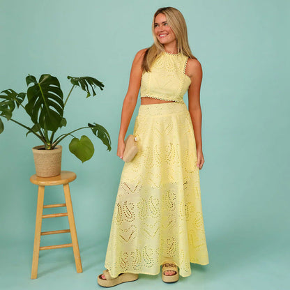 Women’s Two-Piece Set – Sleeveless Cropped Top – Flared High Waist Skirt – Broderie Detail