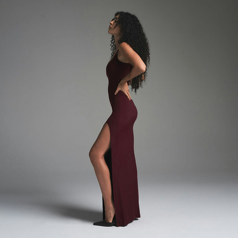 Women’s Maxi Dress – Slim Fit – Scoop Neck – Spaghetti Straps – High Slit Backless