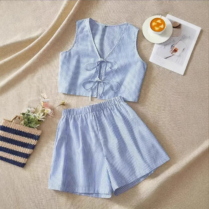 Women’s Matching Set – Sleeveless Crop Top with Tie Front – High-Waisted Elastic Shorts
