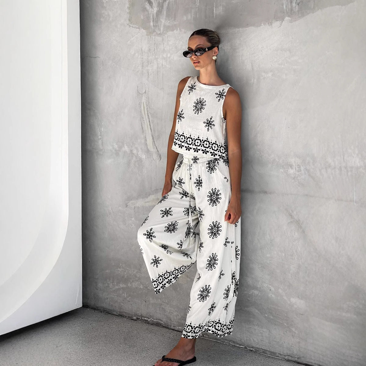 Women’s Matching Set – Embroidered Sleeveless Crop Top & High-Waist Wide-Leg Trousers