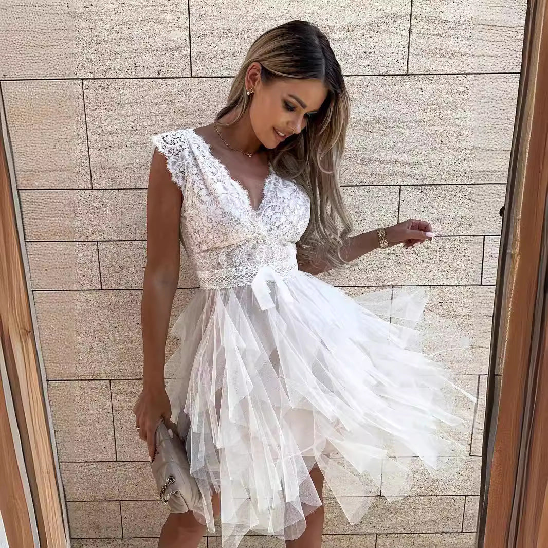 Women’s Party Dress – Lace Bodice – V-Neck Sleeveless – A-Line Tulle Skirt – Knee Length