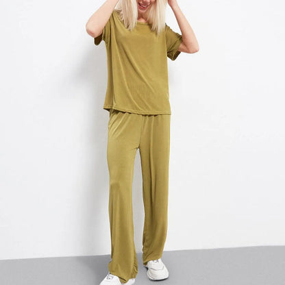 Women’s Lounge Set – Cropped Short Sleeve Top – Wide-Leg Trousers – Soft Breathable Fabric