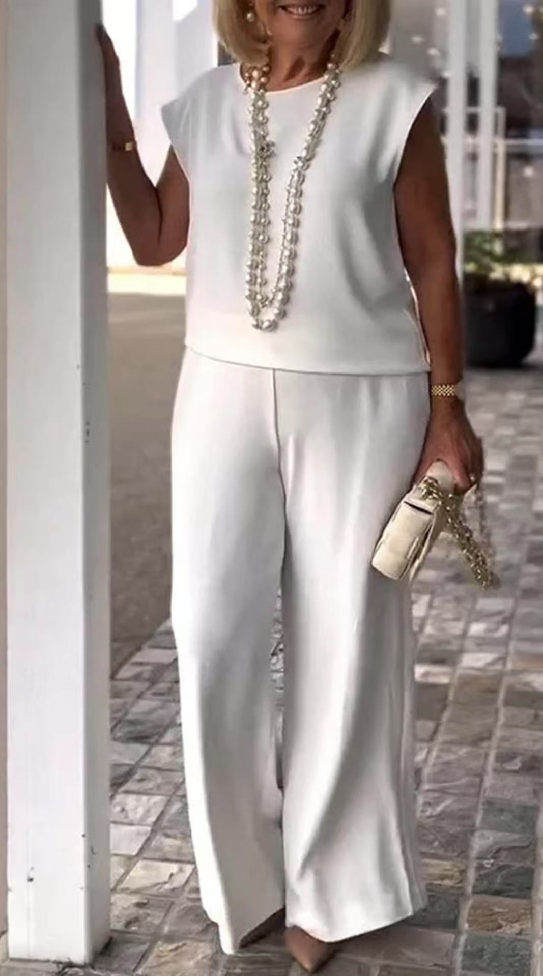 Women’s Two-Piece Set – Sleeveless Top – Wide-Leg Trousers – Lightweight Elegant Fit