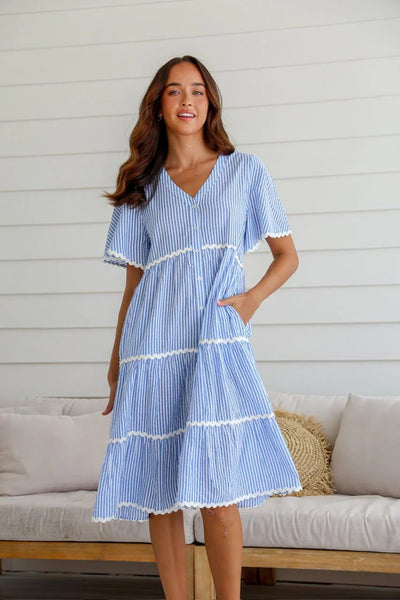 Women’s V-Neck Dress – Loose Fit – Tiered Layers with Lace Trim – Short Sleeve Cotton Blend