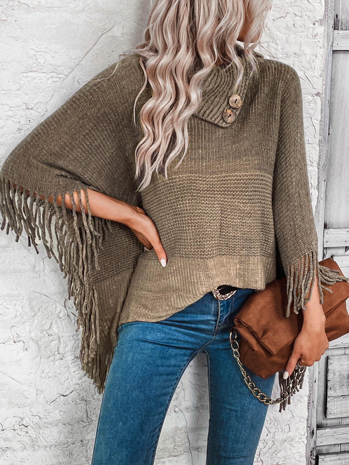 Women’s Knitted Poncho – Wool Blend Knit – Oversized Fit – Lapel Neck with Fringe Hem