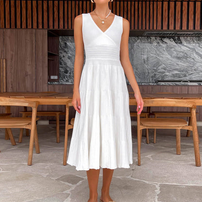Women’s Midi Dress – Knit Fabric – V-Neck – Sleeveless – High Waist – Pleated Skirt