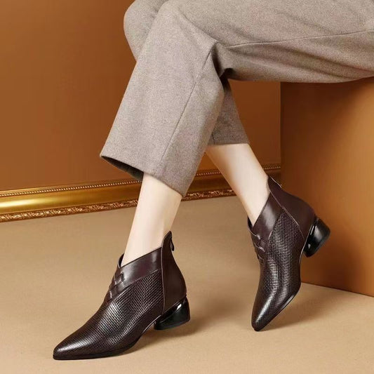 Women’s Ankle Boots – Smooth Leather – Low Block Heel – Pointed Toe – Textured Sides