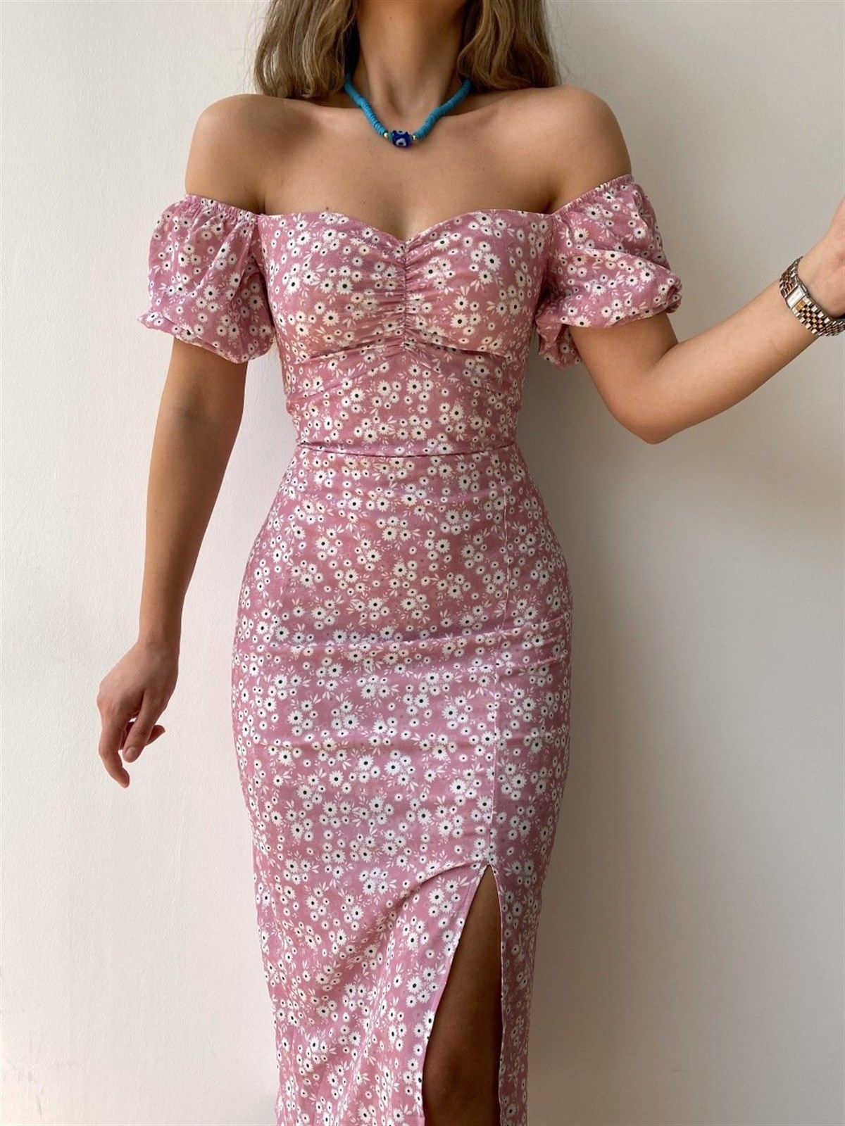 Women’s Midi Dress – Off Shoulder – Slim Fit – Ruched Bodice – Puff Sleeves – Slit