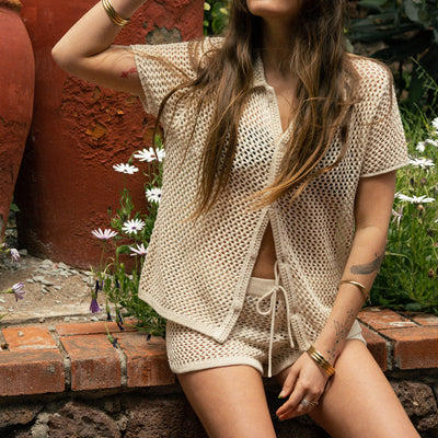 Women’s Two-Piece Set – Mesh Knit – Relaxed Fit Shirt & Drawstring Shorts
